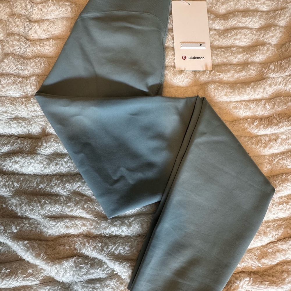 lululemon Glow up HR tight
